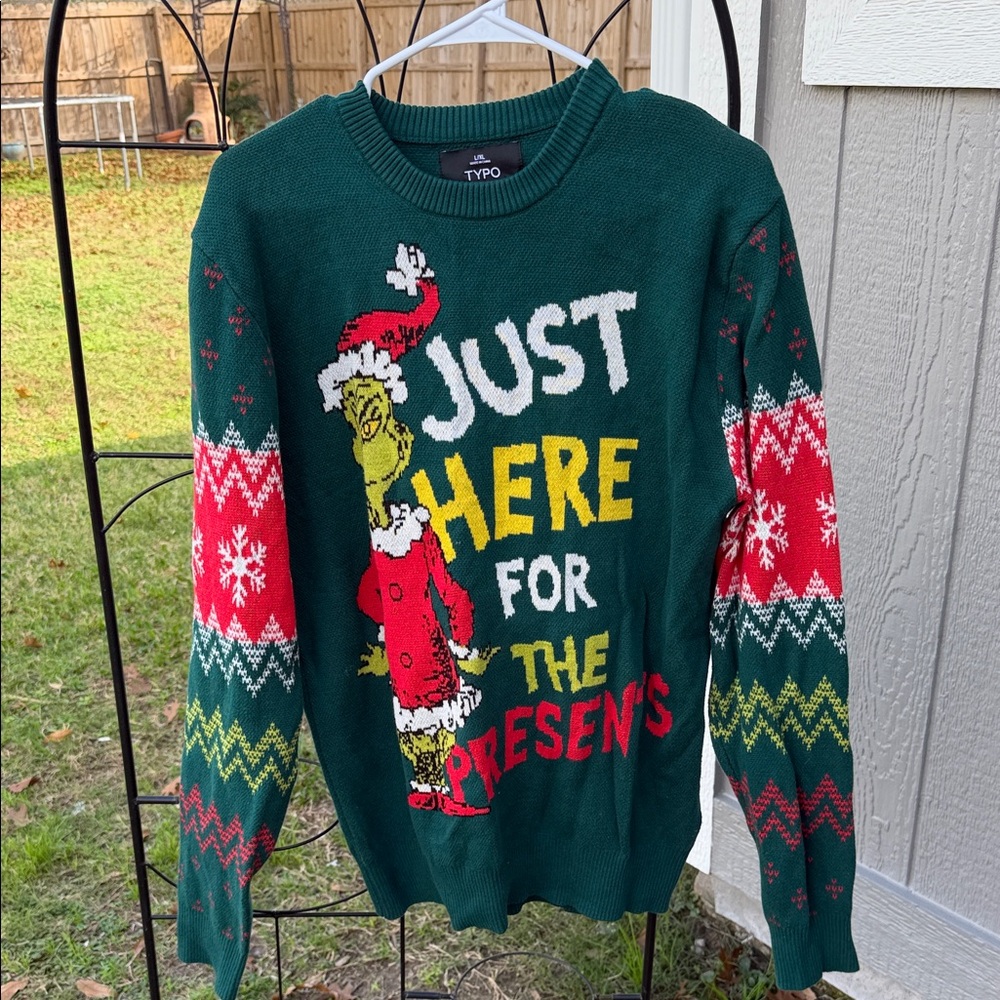 Green Holiday Sweater - Festive Crewneck